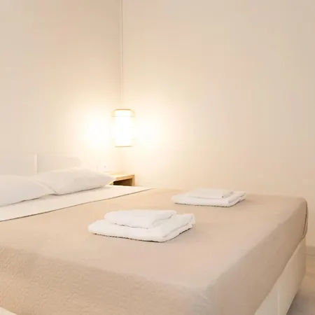 Mystery And Hotel 3*