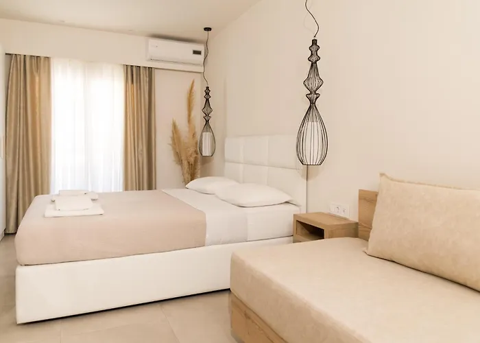 Hotel Mystery And 3*